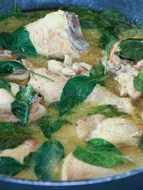 sipit sipitan ng manok|Authentic Pinatisang Manok with Egg Yolk .